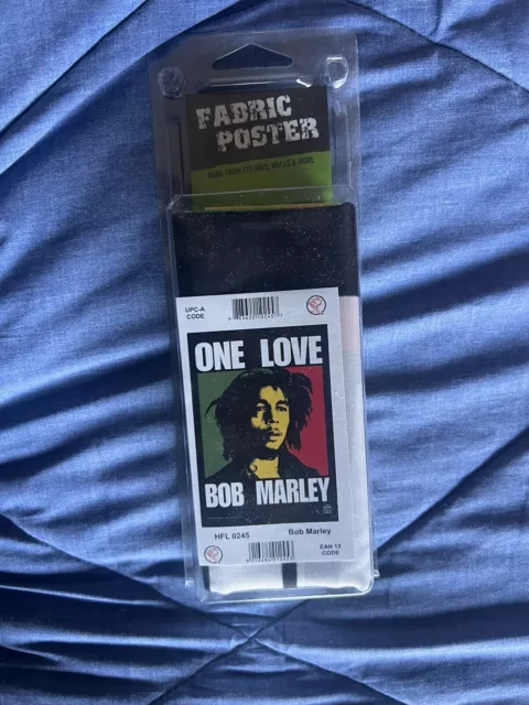 Vintage 2000 Bob Marley One Love Tapestry 30inx43in Reggae Rasta Flag Banner