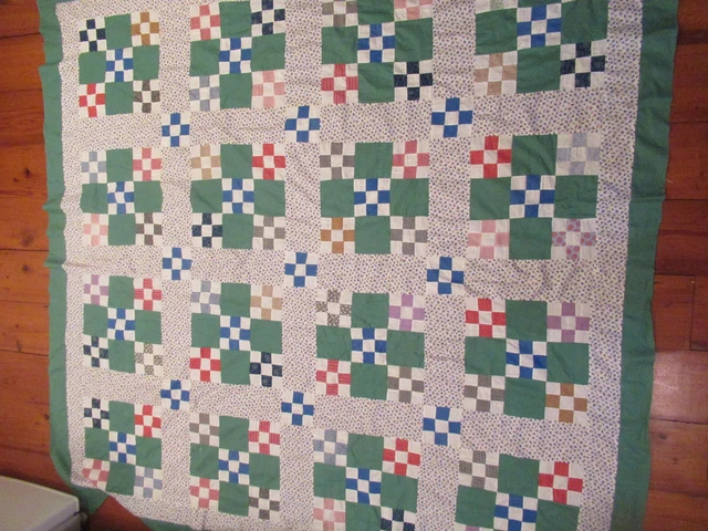 Precioso edredón vintage Patchwork 9 por 9 verde con estampados Calico 76"" X 77