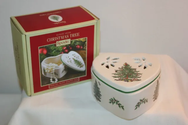 Spode Christmas Tree ~ Pierced Heart Shaped Trinket Box 5" ~ NIB