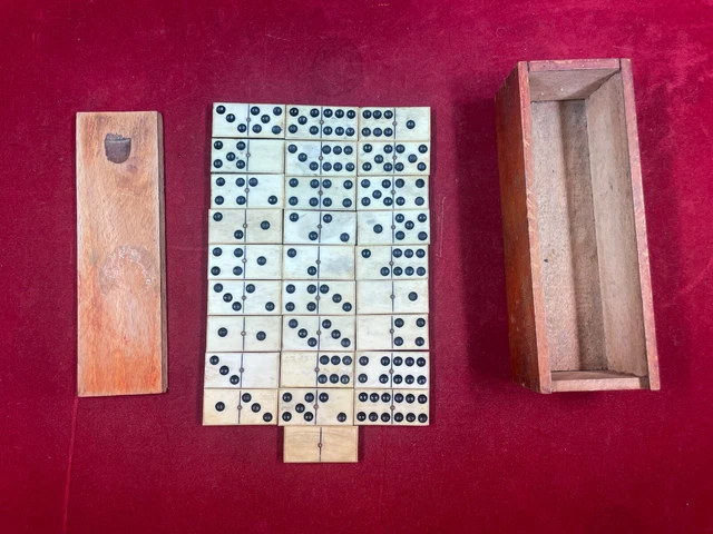 Personnalisation en gros jeu de dominos en bois coloré double six dominos et en