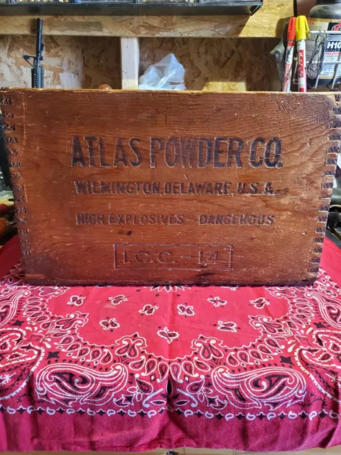 Vintage Atlas Powder Co Wood Dynamite Crate Box  Mining Giant 1915-1920