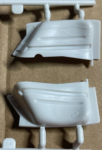 AMT 50 VNTGE chevrolet 3100 pickup scale 1/25 ( heater ) no box