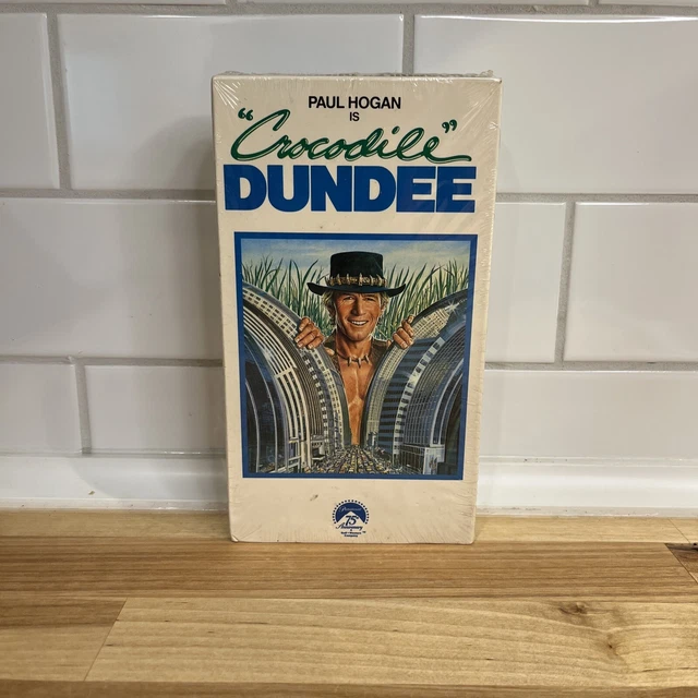 CROCODILE DUNDEE VHS 1986 PARAMOUNT PAUL HOGAN Rim Fore FILMS PG13 EUR