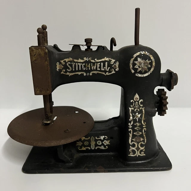 VINTAGE 1920S SINGER TOY Hand Crank SEWING MACHINE / Antique £130.79