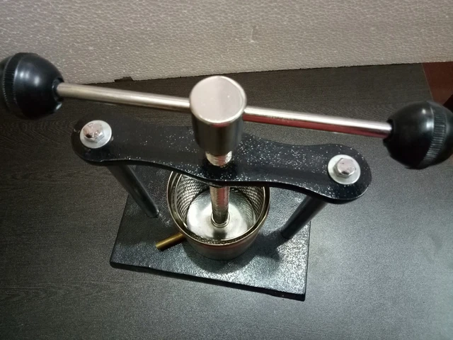 Tincture Press Lab Equipment