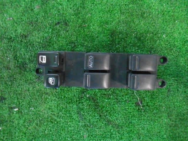 NISSAN Laurel 2002 GF-GC35 Power Window Switch 254018L000 [Used] [PA76572205]