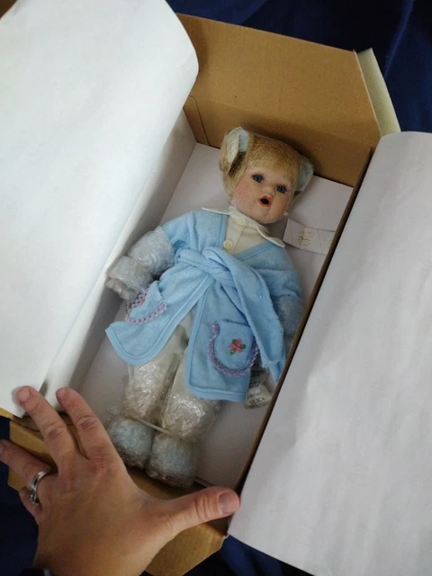 heritage signature collection porcelain doll Powder Room Patty 12363