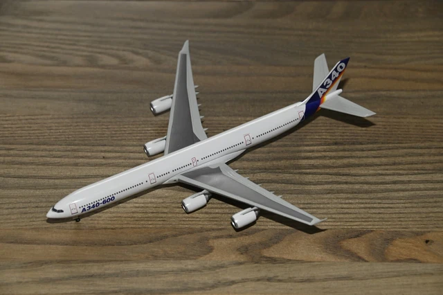 Airbus A340-600 Model Airplane 1:400 Dragon Wings 2001