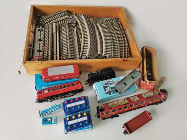 Märklin H0 Schienenbus, Dampflok + M-Gleis, etc - für Bastler