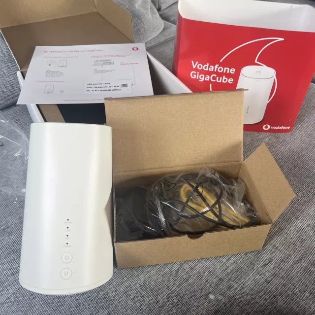 Huawei Vodafone GigaCube LTE (B528 4G) Router - Weiß