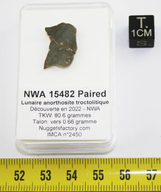 Talon de météorite Lunaire NWA 15482 troct. anorth. (NWA-0.66 gramme 003**)