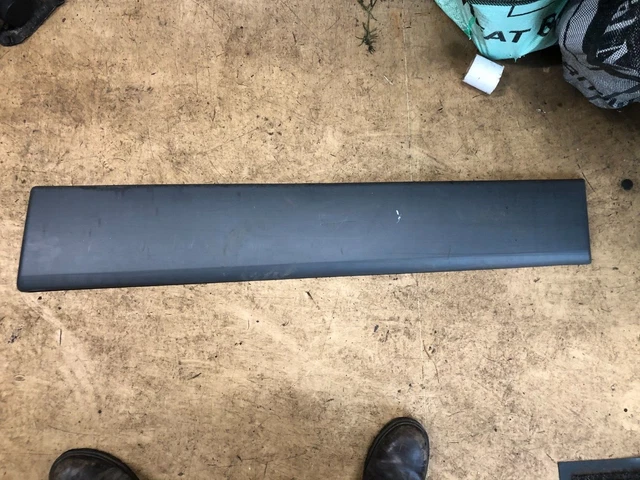 thumbnail image 2 of PSA Genuine Left Rear Sliding Door Moulding Trim For Vauxhall Vivaro 2019+ (98087490XT) 2 of 3