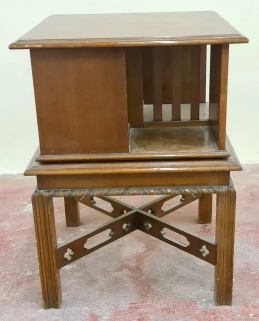 Armoire De Bibliothèque Tournante. Bois De Caobille. Vers 1940.