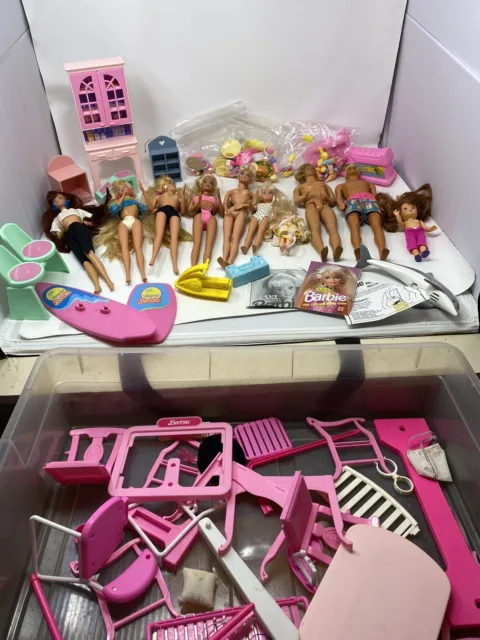 Huge Barbie Lot - 5 Barbies 2 Kens 1 Stacie 1 Kelly - Cool Cuts & Style - Beach