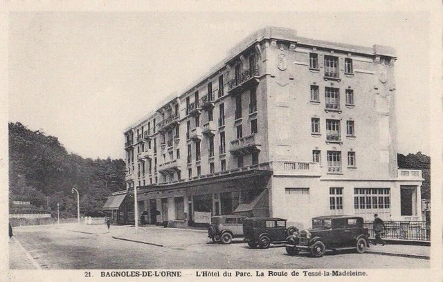 CPA 61 ORNE Env Alençon Andaine Passais BAGNOLES DE L'ORNE - HOTEL DU PARC Autos