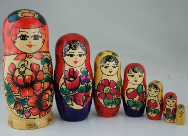 Vintage Authentic Russian Matryoshka Babushka Nesting Doll 7 Pc Hand Painted