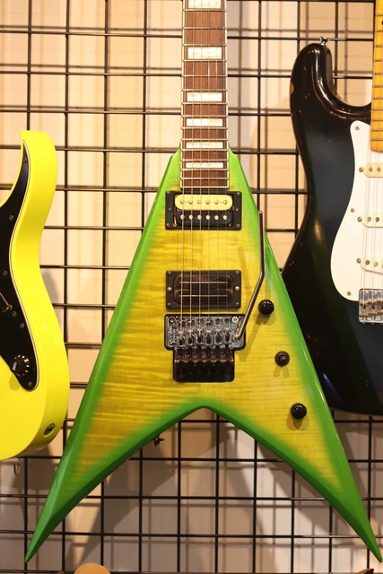 ベース B.C.RICH / Warlock Bass / Candy Red Electric Guitars, Guitars & Basses, Musical Instruments - PicClick AU