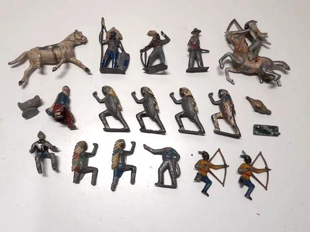 Lot De Soldats De Plomb Anciens - Jouets Vintage - Indiens Et Collection