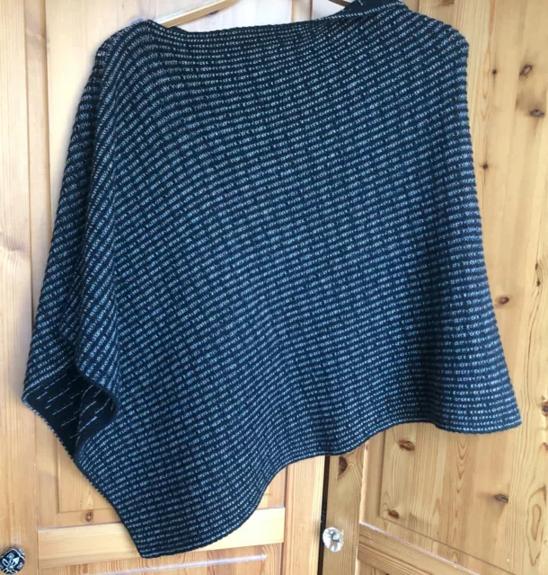 EXTRAVAGANTER PONCHO MARC O'POLO WOLLE  Gr. L