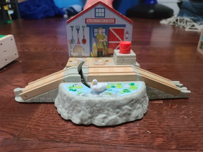 Thomas & Friends Wooden Railway McColls Feed Grain Duck Pond Crossing Train Tank