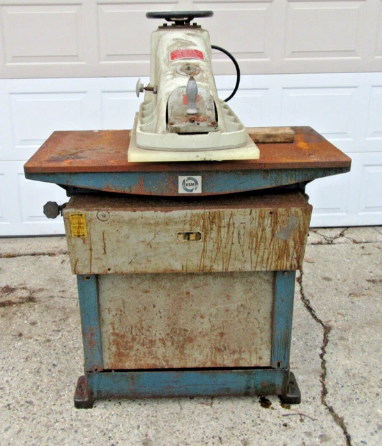 15 Ton USM Swing Arm Clicker Press Die Cutting 220 Volt 3 Phase 15 Ton USM Swing Arm Clicker Press Die Cutting 220 Volt 3 Phase