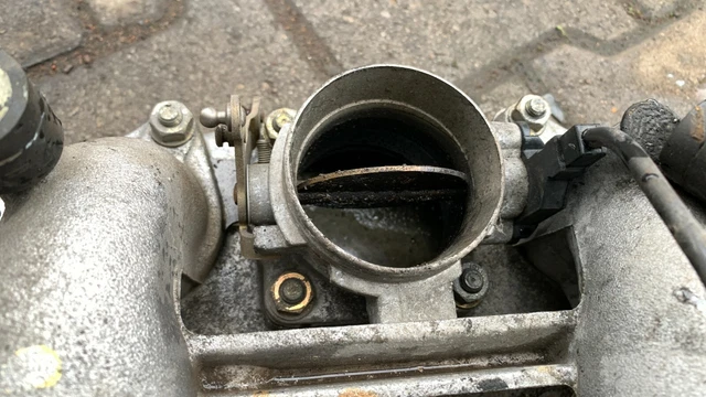 Culasse De Collecteur D'admission NSU ZDB 201 - Pièce A4165, D'occasion Pour Restauration