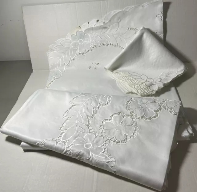 New Hand made vintage 108" x 72" Lace cut work Embroidery Tablecloth &12 Napkins