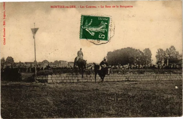 CPA Montier en Der - Les Courses - Le Saut de la Banquette (270342)