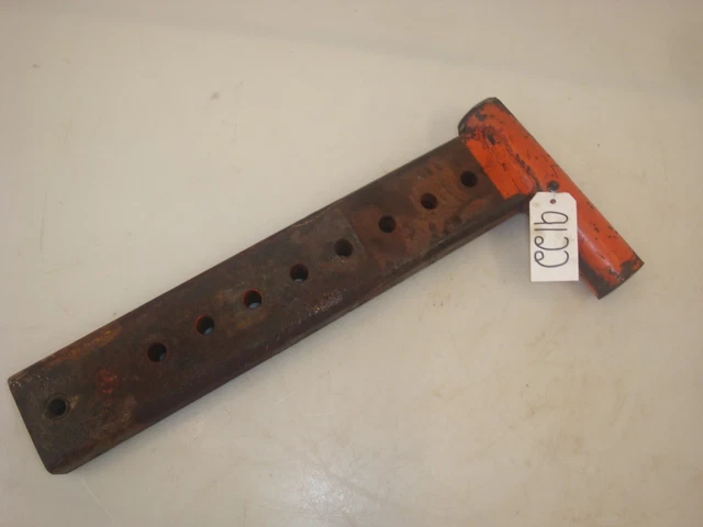 1969 Allis Chalmers 180 Diesel Tractor Left Front Axle Knee Spindle Holder