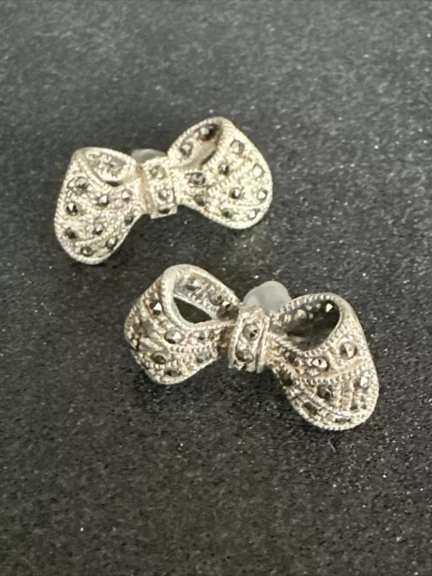 MY VINTAGE MOM’S 925 Sterling Silver MARCASITE Bows PIERCED Earrings 5Gr