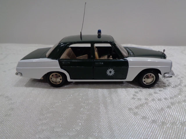 Miniature Mercedes 220 S 1/43 - Marque Clé - Made In Algeria - Années 70 - NEUF