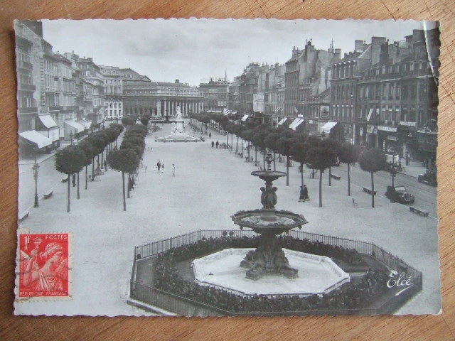 Cpa Bordeaux (Gironde) Les Allees De Toury Au Fond Le Grand Theatre