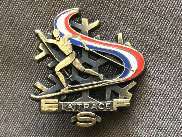 Lot 2 Insignes ESF flocon & 2 étoiles – École Ski Français