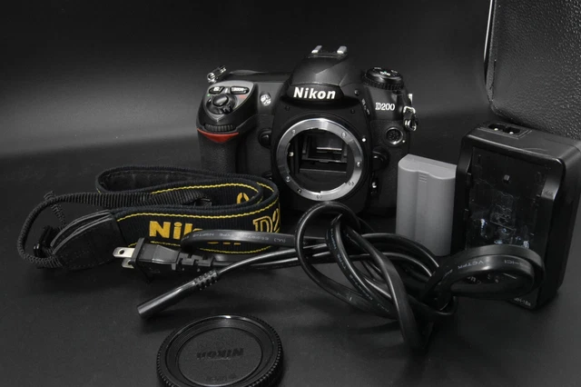Nikon D200 10.2MP Digital SLR Camera Black Body Battery JAPAN 【N MINT SC59%】 766 2