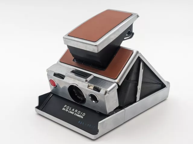 POLAROID SX-70 LAND CAMERA - FOR PARTS - Works But Door Latch Broken