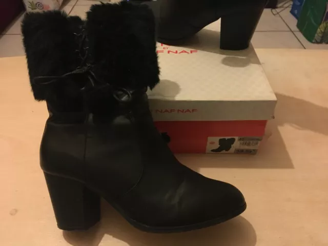 Bottines Fourrure Talons marque Naf Naf Noire Pointure 40