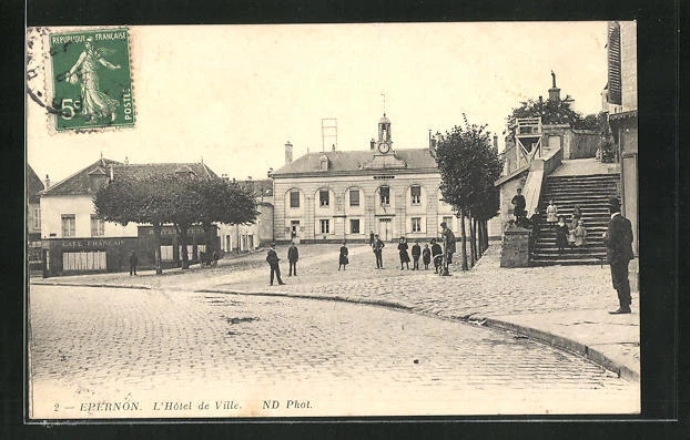CPA Epernon, L´Hotel de ville