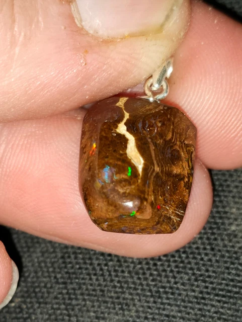 N°277-Pendentif Pendentif d'Opale Boulder d'Australie (Queensland ) de 17,45 ct