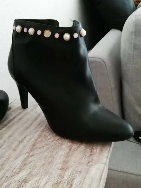 chaussures femmes talons bottines 41 bon état noire élégantes perles 