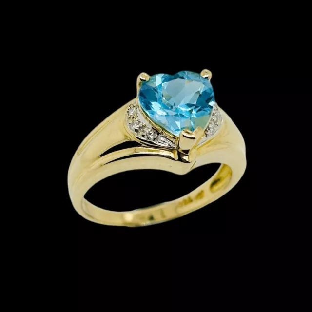 18ct Gold Blue Topaz Heart and Diamond Dress Ring Size M 4.5g Preloved