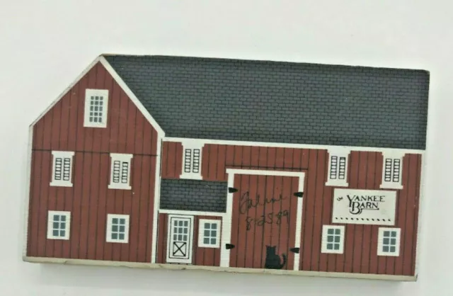 Cats Meow Village Yankee Barn 1989  Signed by Faline   Hartville Ohio