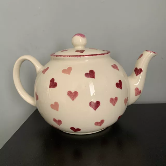 Heron Cross Pottery Large 6 Cup Teapot. White/Pink Love Hearts. Country Kitchen