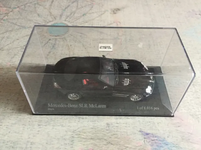 Voiture Miniature Mercedes Benz SLR McLAren Black Minichamps au 1/43