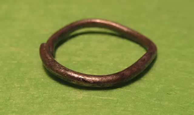 Scythian-Sarmatia Silver Old Ring - Temporal 7-3 th Century BC 1.3 grams 2