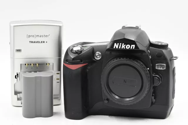 Nikon D70 6.1MP Digital SLR Camera Body #454