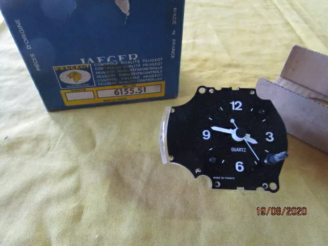 PEUGEOT 104 UNE MONTRE TABLEAU DE BORD   ref 6155.51 JAEGER