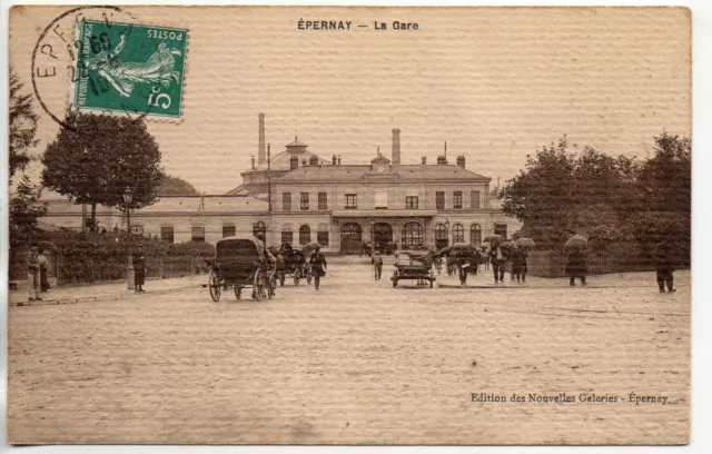 EPERNAY - Marne - CPA 51 - Train Station - in front of Station 8 - animation