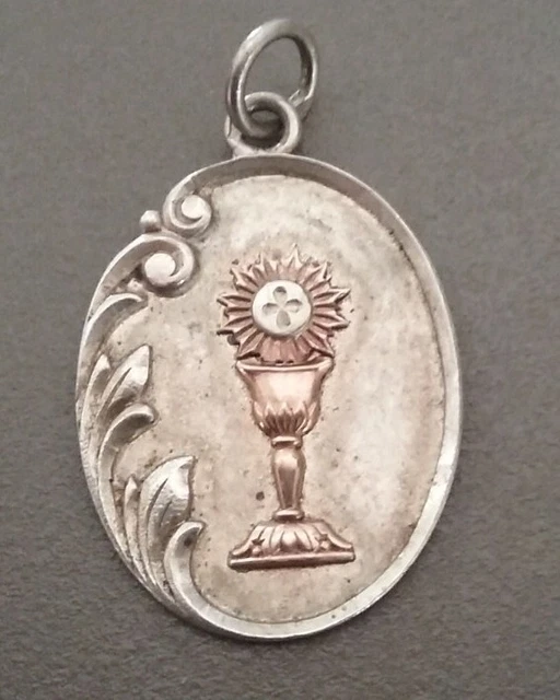 Médaille Religieuse Ancienne En Argent 925 - Poinçon Tête De Sanglier - Thème Calice Floral - Hauteur 2,9 Cm - Occasion Très Bon état