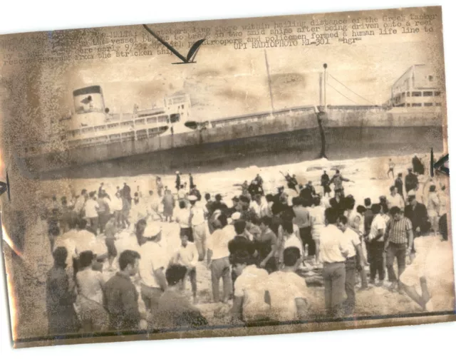 Shipwreck Greek Tanker 'ANGEL GABRIEL' Into MALTA Reef 1969 Press Photo