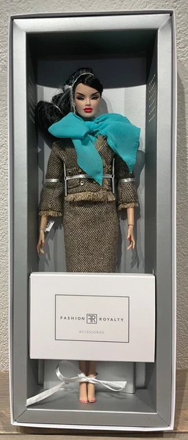Poupée Fashion Royalty Véronique Perrin OOAK Relookée - Avec Socle